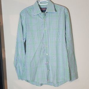 Vineyard vines medium.    Bin 34